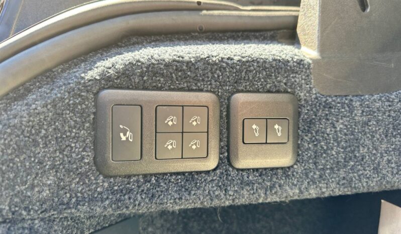 
								RANGE ROVER RANGE ROVER 2.0 P400e AUTOBIOGRAPHY full									