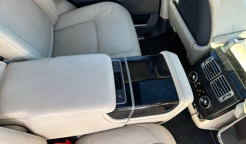 
								RANGE ROVER RANGE ROVER 2.0 P400e AUTOBIOGRAPHY full									