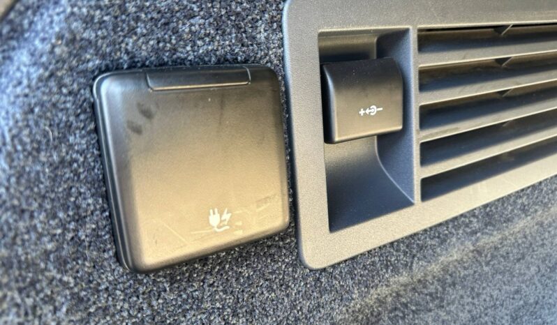 
								RANGE ROVER RANGE ROVER 2.0 P400e AUTOBIOGRAPHY full									