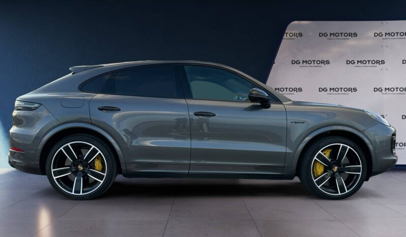 
								PORSCHE CAYENNE TURBO S  4.0 V8 HYBRID 680 TURBO S full									