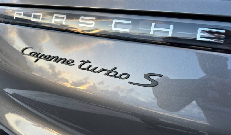 
								PORSCHE CAYENNE TURBO S  4.0 V8 HYBRID 680 TURBO S full									