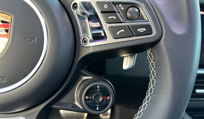 
								PORSCHE CAYENNE TURBO S  4.0 V8 HYBRID 680 TURBO S full									