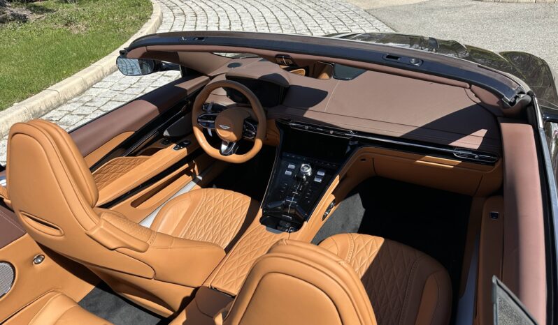 
								ASTON MARTIN DB12 VOLANTE DB 12 volante full									