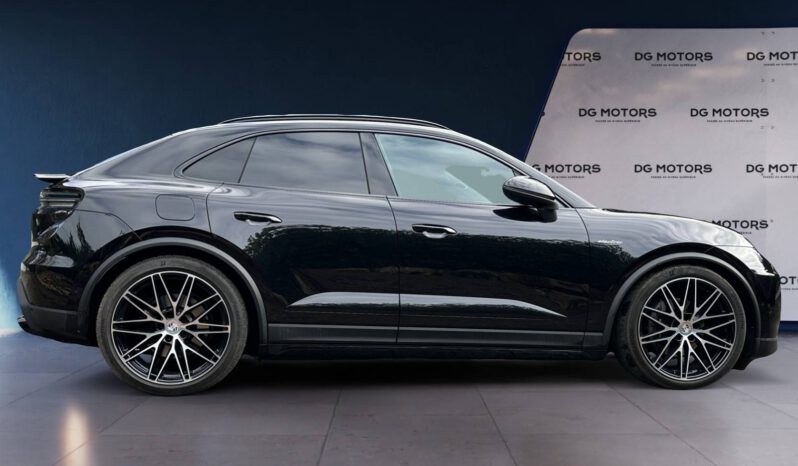 
								E MACAN MACAN 4 ELECTRIQUE full									