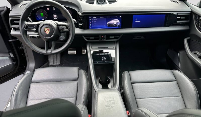 
								E MACAN MACAN 4 ELECTRIQUE full									