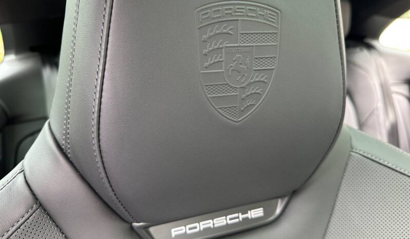 
								E MACAN MACAN 4 ELECTRIQUE full									