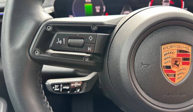 
								E MACAN MACAN 4 ELECTRIQUE full									