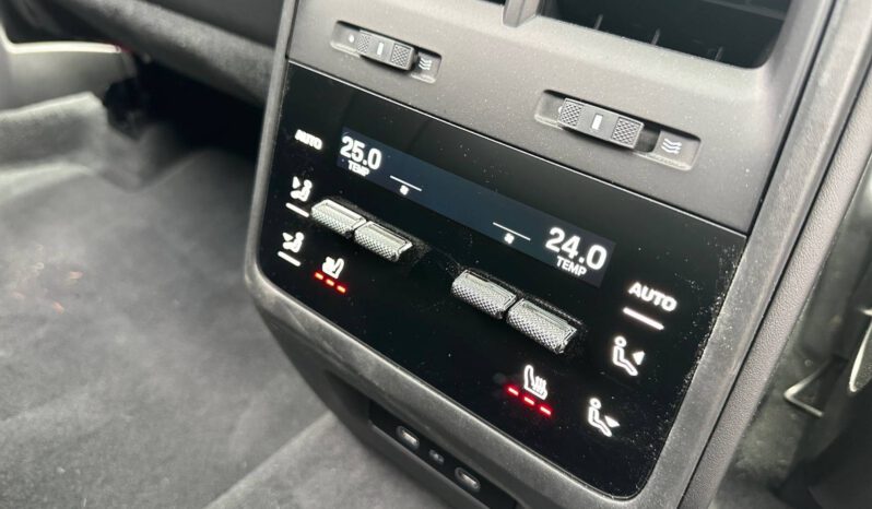 
								E MACAN MACAN 4 ELECTRIQUE full									