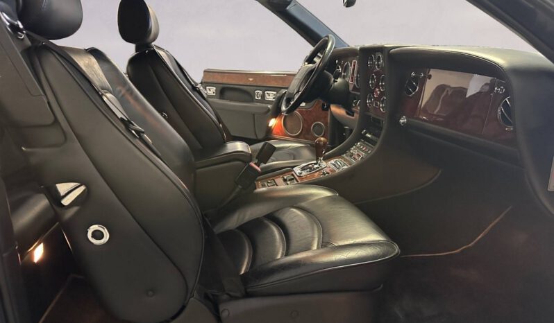 
								BENTLEY AZUR MULLINER V8 457ch MULLINER full									