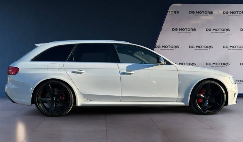 
								Audi Rs4 RS4 AVANT V8 4.2L full									