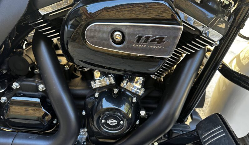 
								Harley-Davidson Cvo Street Glide SPECIAL full									