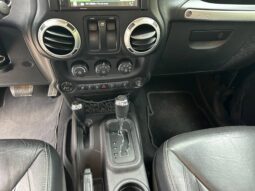 
										Jeep Wrangler  2.8 CRD 200 FAP Sahara BVA full									