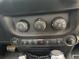 
										Jeep Wrangler  2.8 CRD 200 FAP Sahara BVA full									