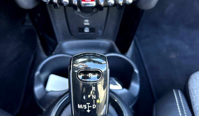 
								Mini Mini Cooper 136ch Edition Premium Plus BVA7 full									