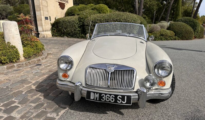 
								MGA 1600 MGA 1600 full									