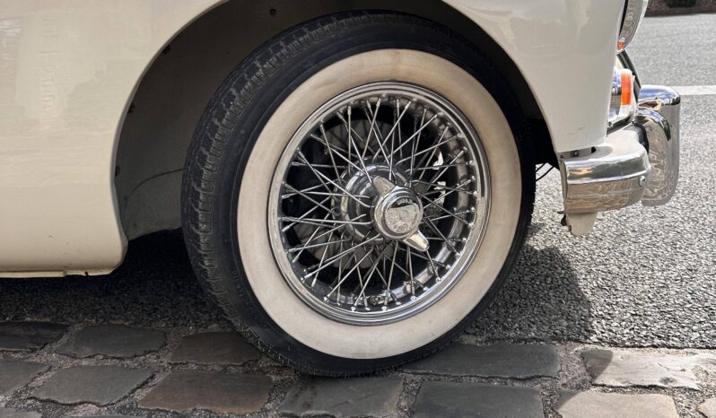 
								MGA 1600 MGA 1600 full									