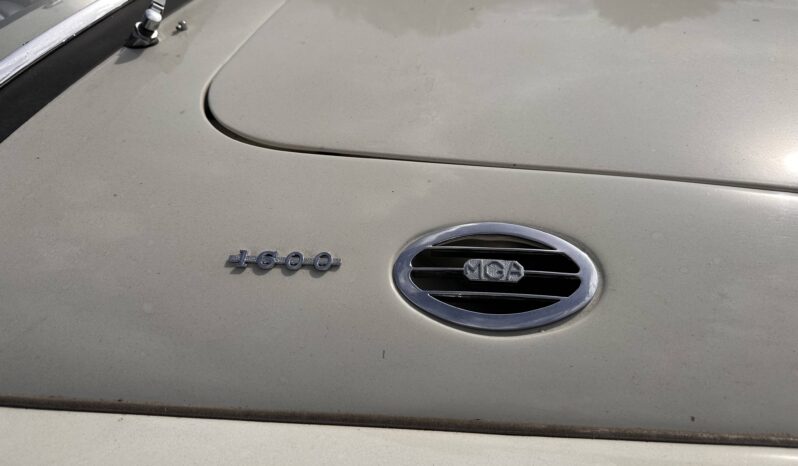 
								MGA 1600 MGA 1600 full									