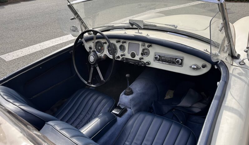 
								MGA 1600 MGA 1600 full									