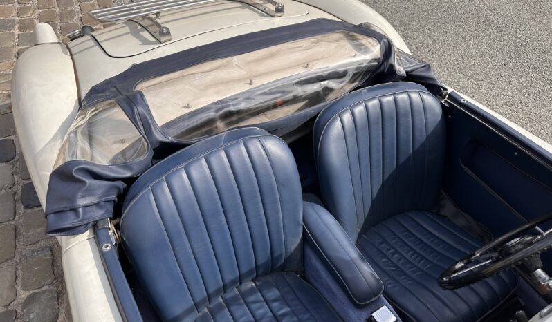 
								MGA 1600 MGA 1600 full									