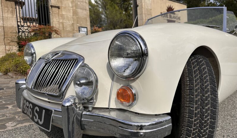 
								MGA 1600 MGA 1600 full									