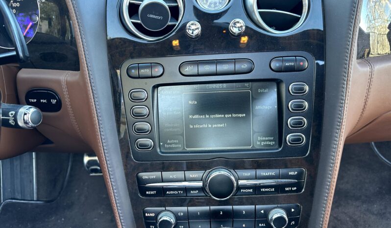 
								Bentley Continental GTC W12 6.0L 560 full									