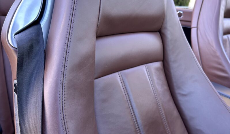 
								Bentley Continental GTC W12 6.0L 560 full									