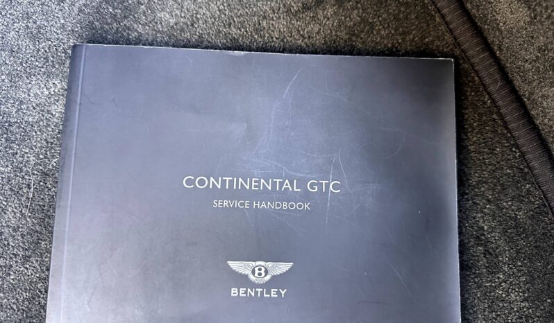 
								Bentley Continental GTC W12 6.0L 560 full									