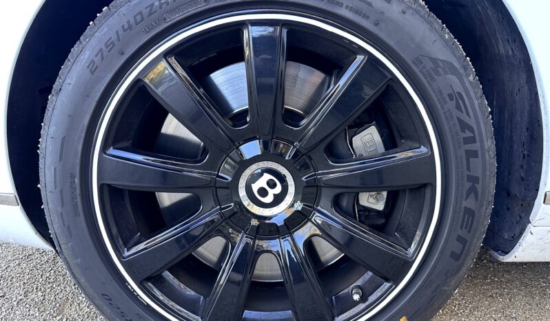 
								Bentley Continental GTC W12 6.0L 560 full									