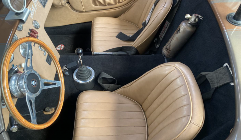 
								COBRA AC COBRA Ford 427 ci 7.7L full									
