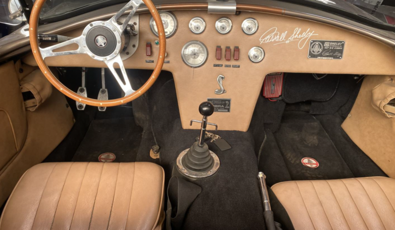 
								COBRA AC COBRA Ford 427 ci 7.7L full									