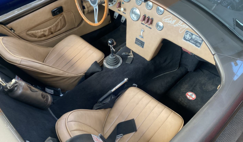 
								COBRA AC COBRA Ford 427 ci 7.7L full									