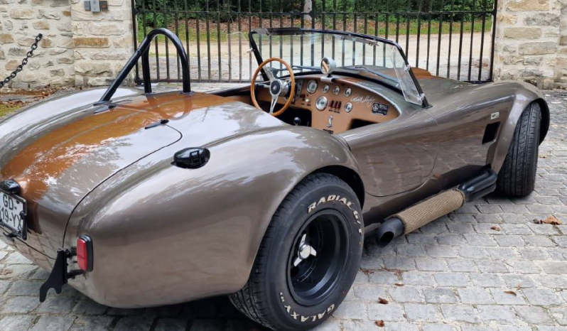 
								COBRA AC COBRA Ford 427 ci 7.7L full									