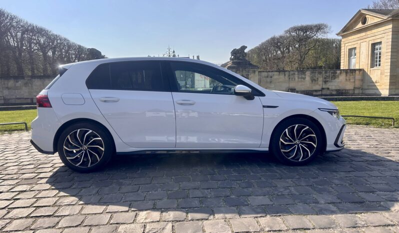 
								Volkswagen Golf 1.5 eTSI OPF 130ch R-Line DSG7 full									