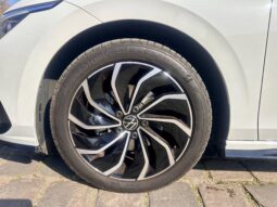 
										Volkswagen Golf 1.5 eTSI OPF 130ch R-Line DSG7 full									