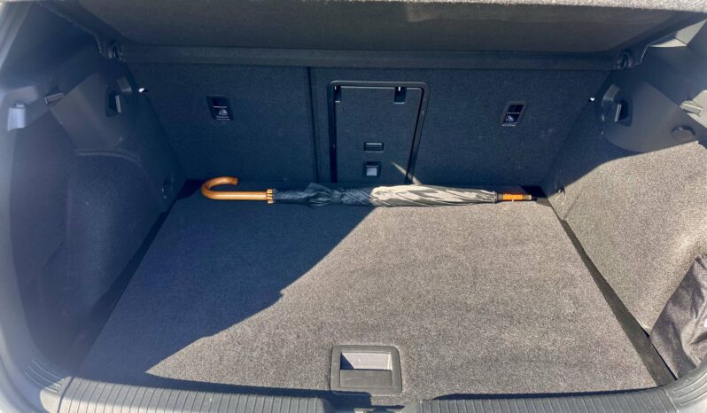 
								Volkswagen Golf 1.5 eTSI OPF 130ch R-Line DSG7 full									