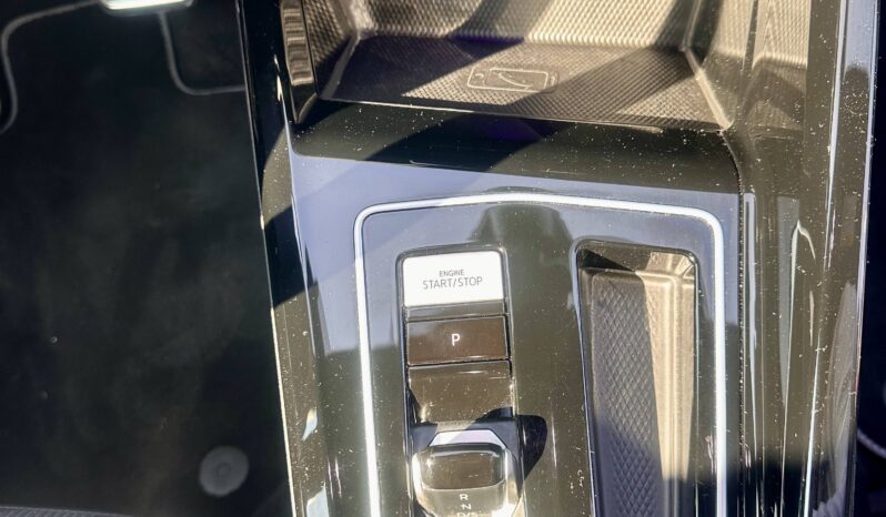 
								Volkswagen Golf 1.5 eTSI OPF 130ch R-Line DSG7 full									