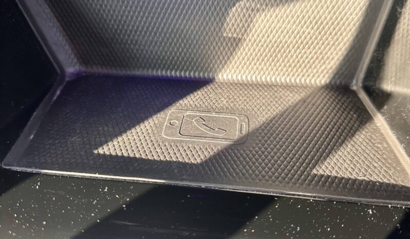 
								Volkswagen Golf 1.5 eTSI OPF 130ch R-Line DSG7 full									