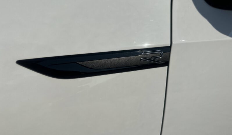 
								Volkswagen Golf 1.5 eTSI OPF 130ch R-Line DSG7 full									