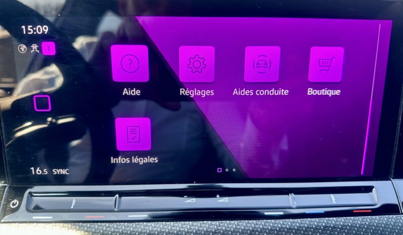 
								Volkswagen Golf 1.5 eTSI OPF 130ch R-Line DSG7 full									