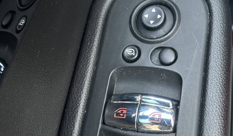 
								Mini Mini MINI COUNTRYMAN II (2) (F60) full									