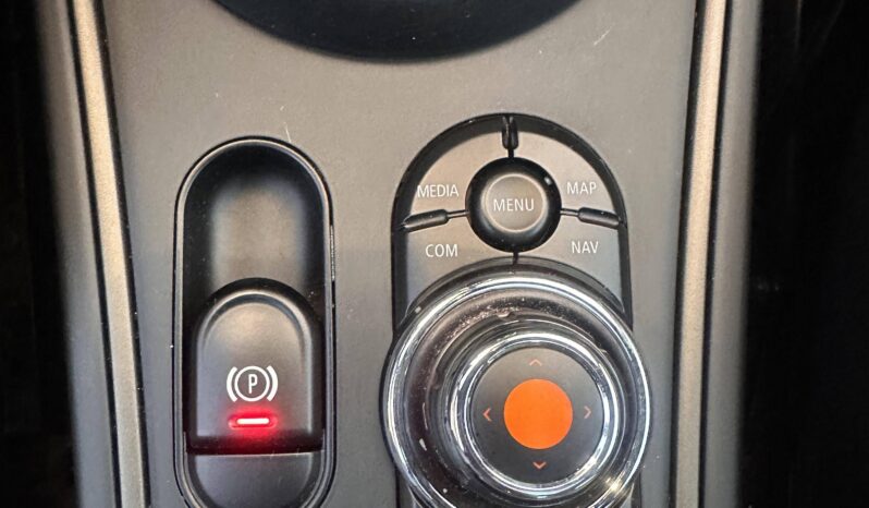 
								Mini Mini MINI COUNTRYMAN II (2) (F60) full									