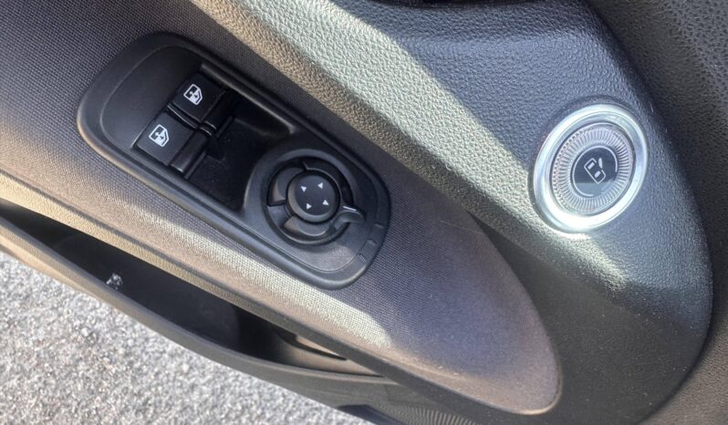 
								Fiat 500 III C 42KWH ICONE full									