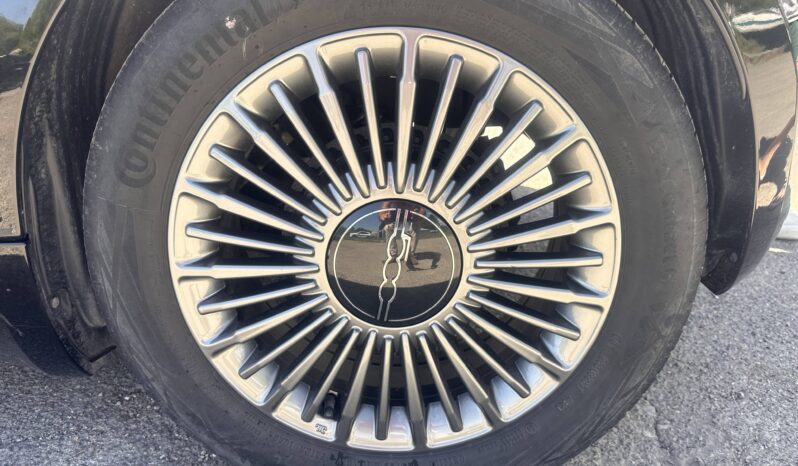 
								Fiat 500 III C 42KWH ICONE full									