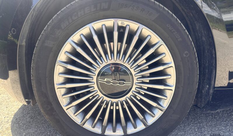 
								Fiat 500 III C 42KWH ICONE full									