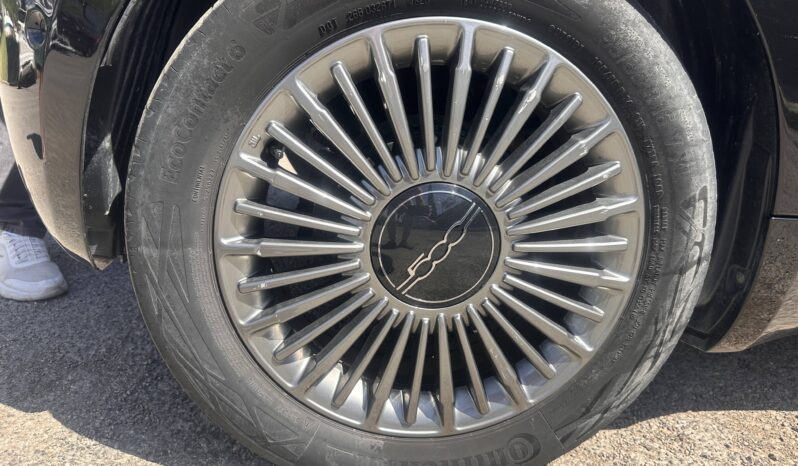 
								Fiat 500 III C 42KWH ICONE full									