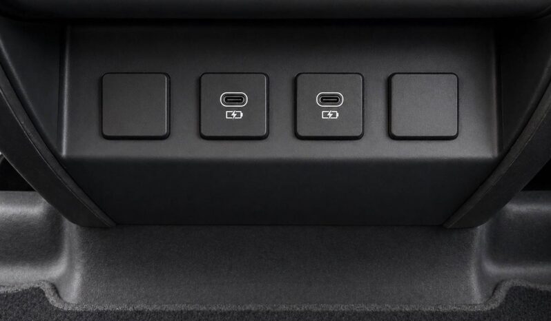 
								Land-Rover Defender 110 2.0 P300e X-Dynamic HSE full									