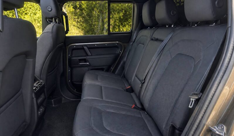 
								Land-Rover Defender 110 2.0 P300e X-Dynamic HSE full									