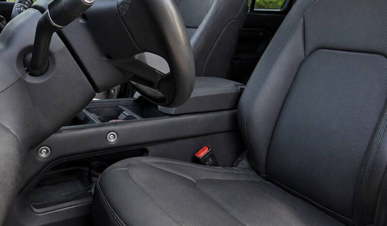 
								Land-Rover Defender 110 2.0 P300e X-Dynamic HSE full									