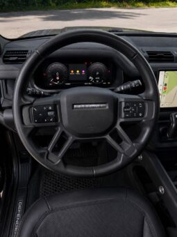 
										Land-Rover Defender 110 2.0 P300e X-Dynamic HSE full									