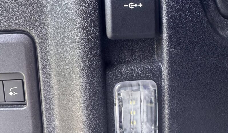 
								Land-Rover Defender 110 2.0 P300e X-Dynamic HSE full									